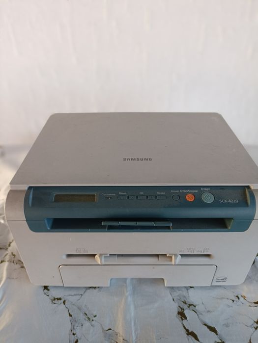 Продам  принтер  на запчасти