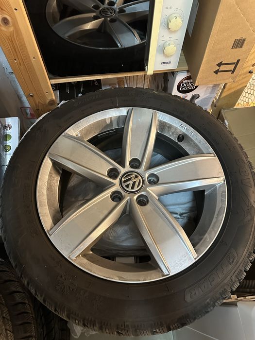 Vand Jante VW Passat B8 R17 cu anvelope Iarna