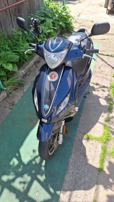 Vand scuter Piaggio New Fly 2014, 50cc Pret 1100 Euro, acte RO