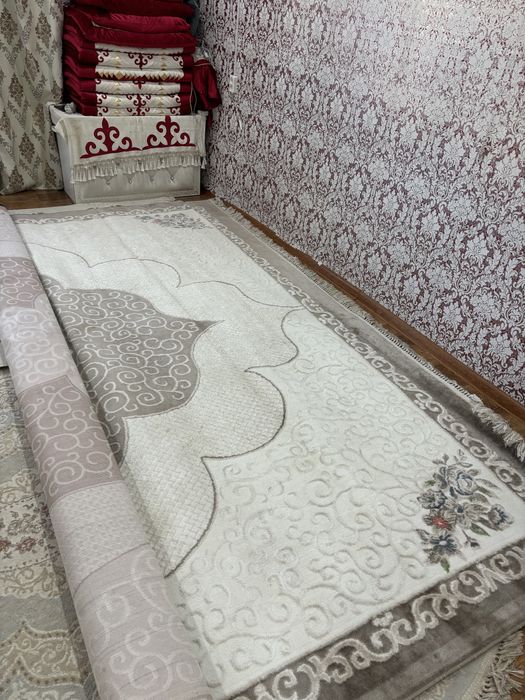 Ковер, почти новый