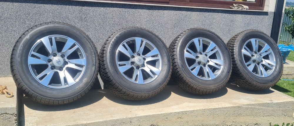 Jante  Toyota HiLux  Land Cruiser 265 65 R18 iarna Impecabile că și no
