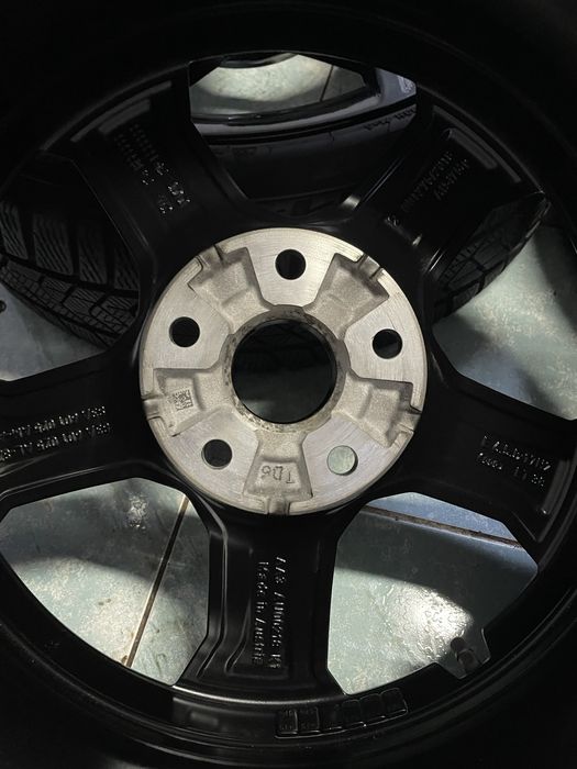 Set jante aliaj R17 VW Golf Passat Jetta 205/50/17 Pirelli iarna