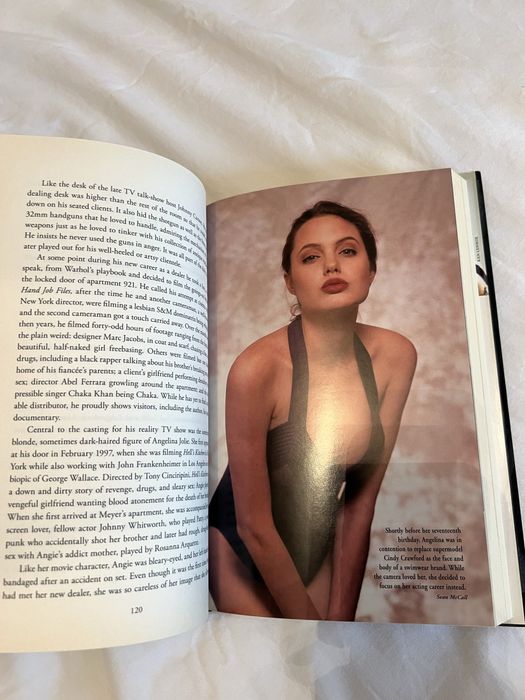 Биография Анджелины Джоули