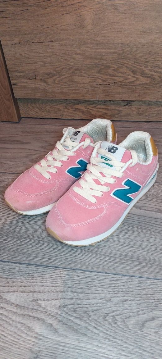 Adidaşi New Balance mărimea 36