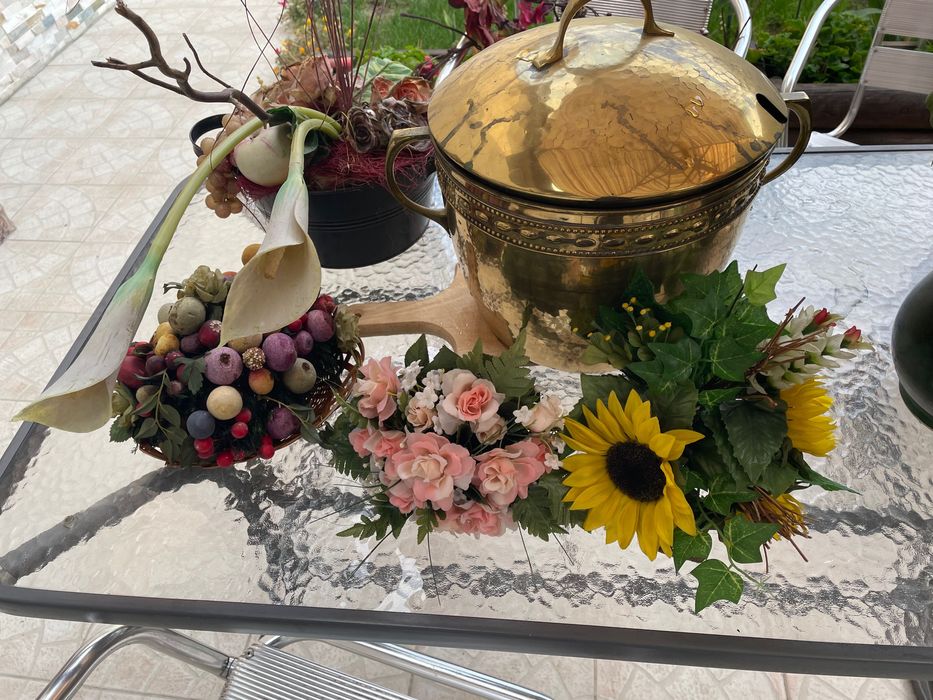 Rafinate aranjamente pt decor-vas alama-, Belgia