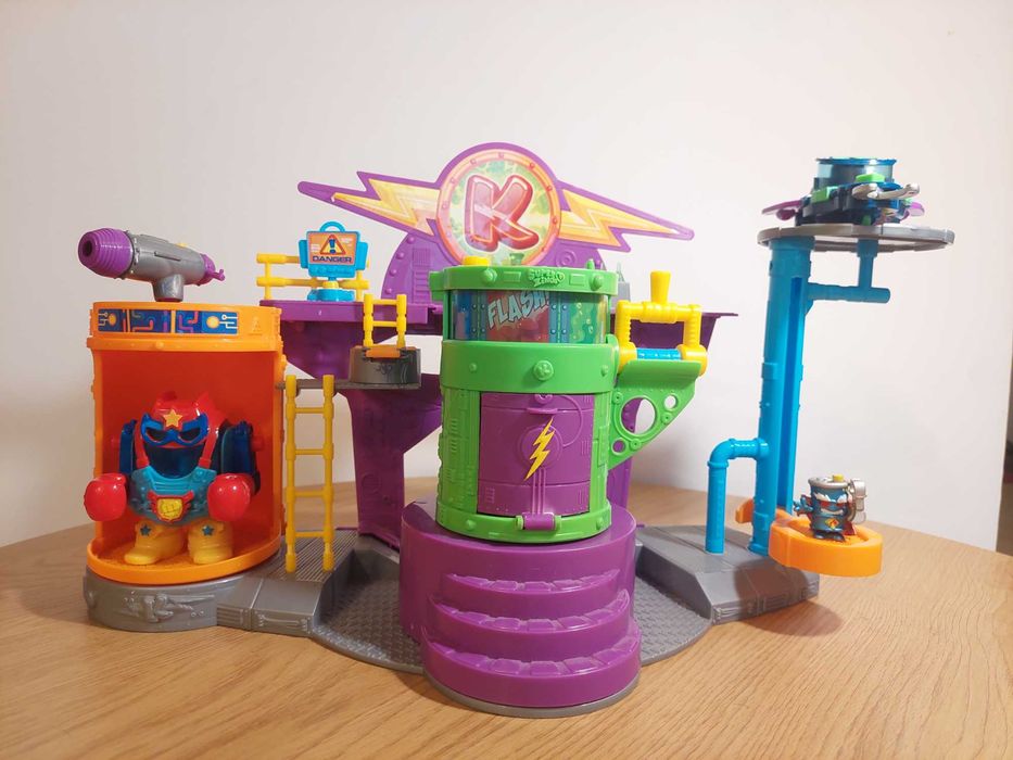 SuperZings Set Kazoom - Lab Professor K vs Enigma, SuperZings