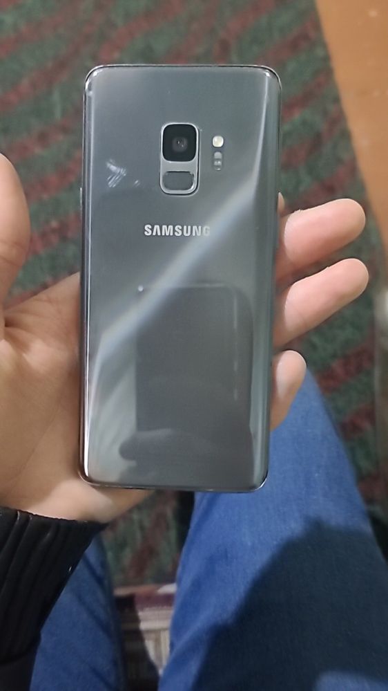 Samsung s9 4/64 gb