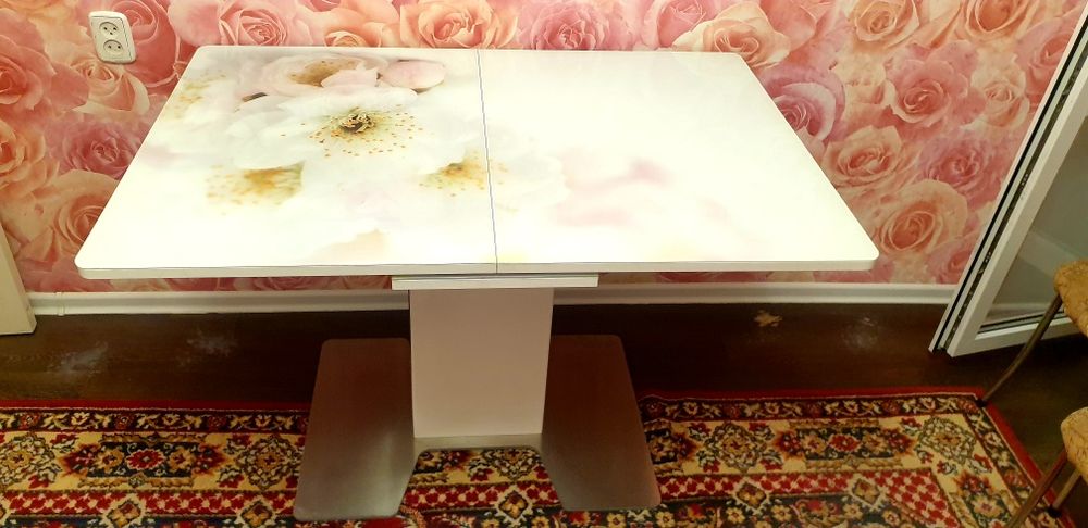 Продам обеденный стол раздвижной