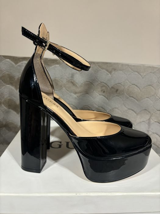 Guess pumps Calane (tocuri cu platforma Guess,stare foarte buna)