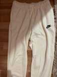 Pantaloni Nike nepurtati