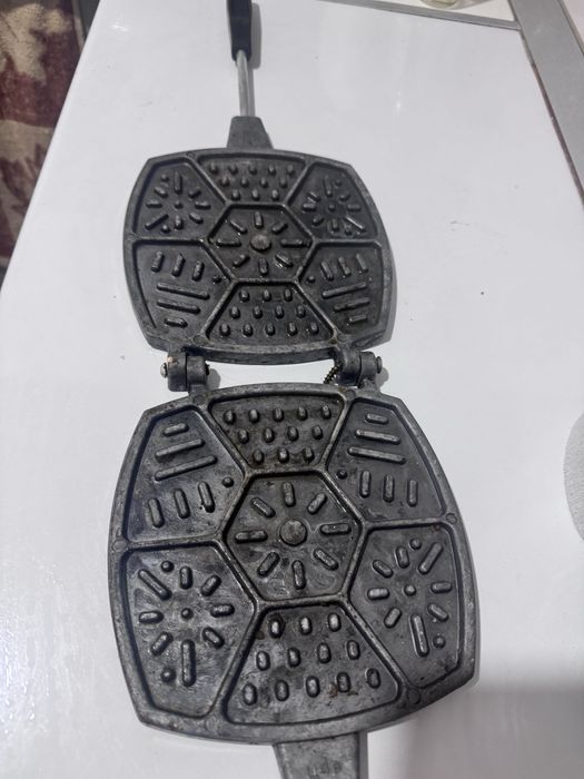 Вафельница чугунное