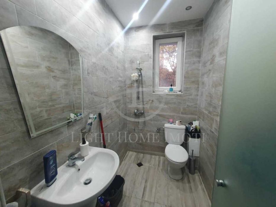 Продава се Двустаен апартамент в Пловдив, Център - 60 кв.м за 2867 €/кв.м - Снимка #5