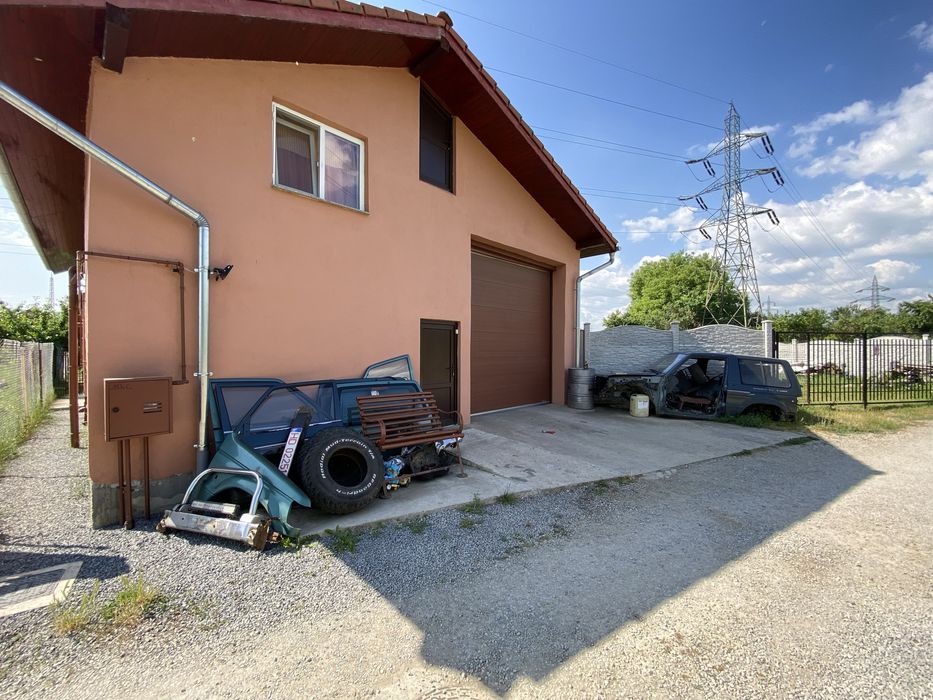 Vand casa Hunedoara Pestisu Mare+cladrire garaj(pretabil service auto)