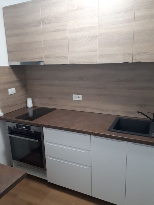 Dau în chirie apartament