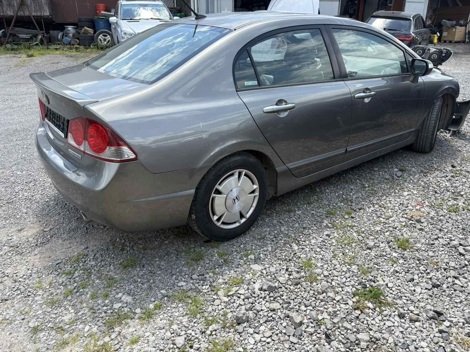Хонда Сивик 8 / Honda Civic VIII 1.3 IMA НА ЧАСТИ