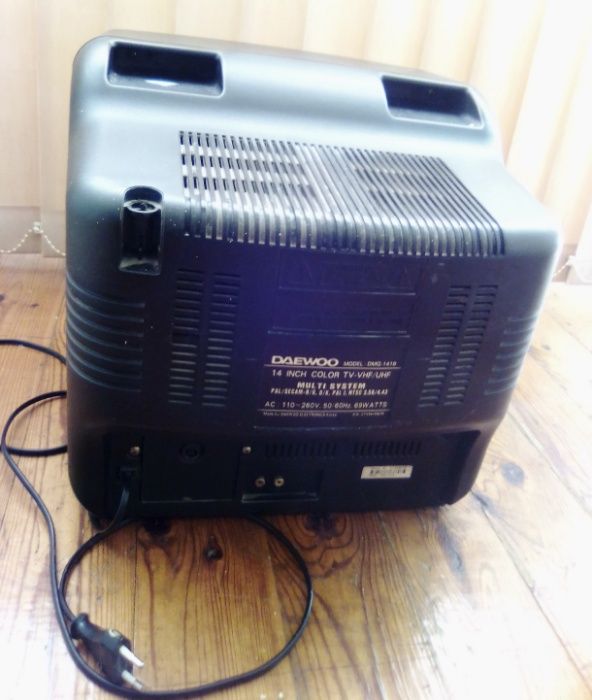 Ретро телевизор Daewoo model DMO-1418