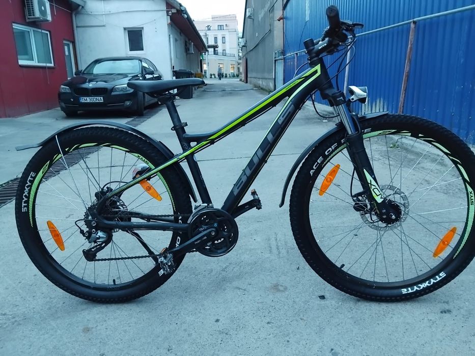 Vând bicicleta Bulls din aluminiu