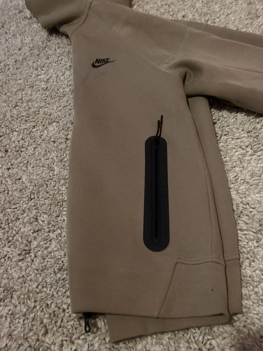 Nike Tech Fleece crem / bej – stare excelentă, original