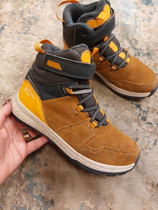 Ghete Quechua mărime 34. Piele naturala.