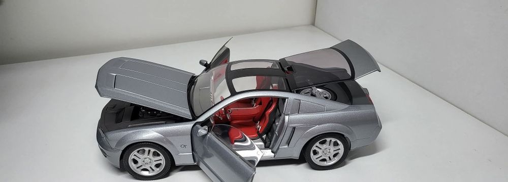 Machetă Ford Mustang Gt 1/18 The Beanstalk