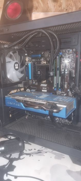 Rx580 8gb sau tot pcul