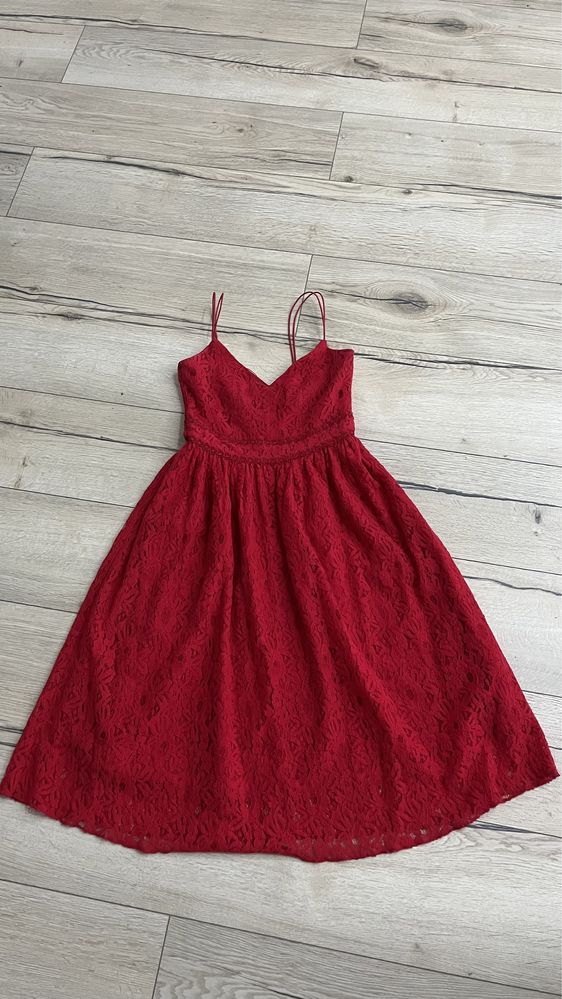 Rochie midi roșie din dantela