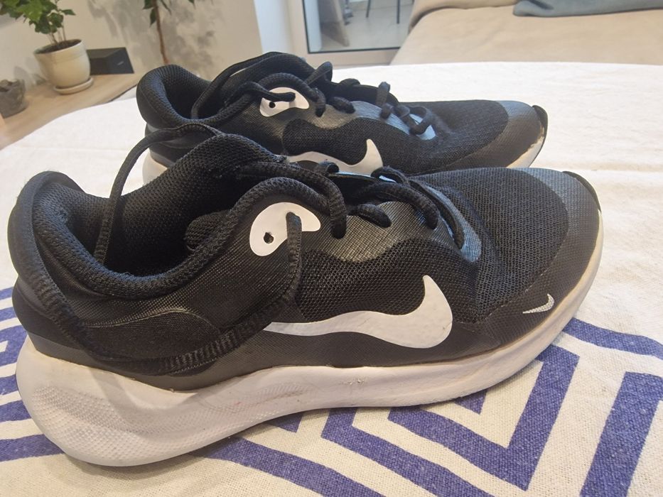 Маратонки Nike 35номер