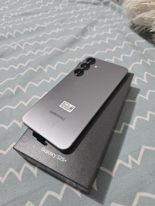Galaxy s25 plus folosit 2 săptămâni.