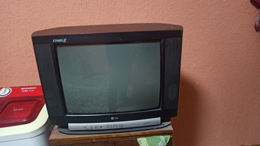Телевизор LG. Чётко работает