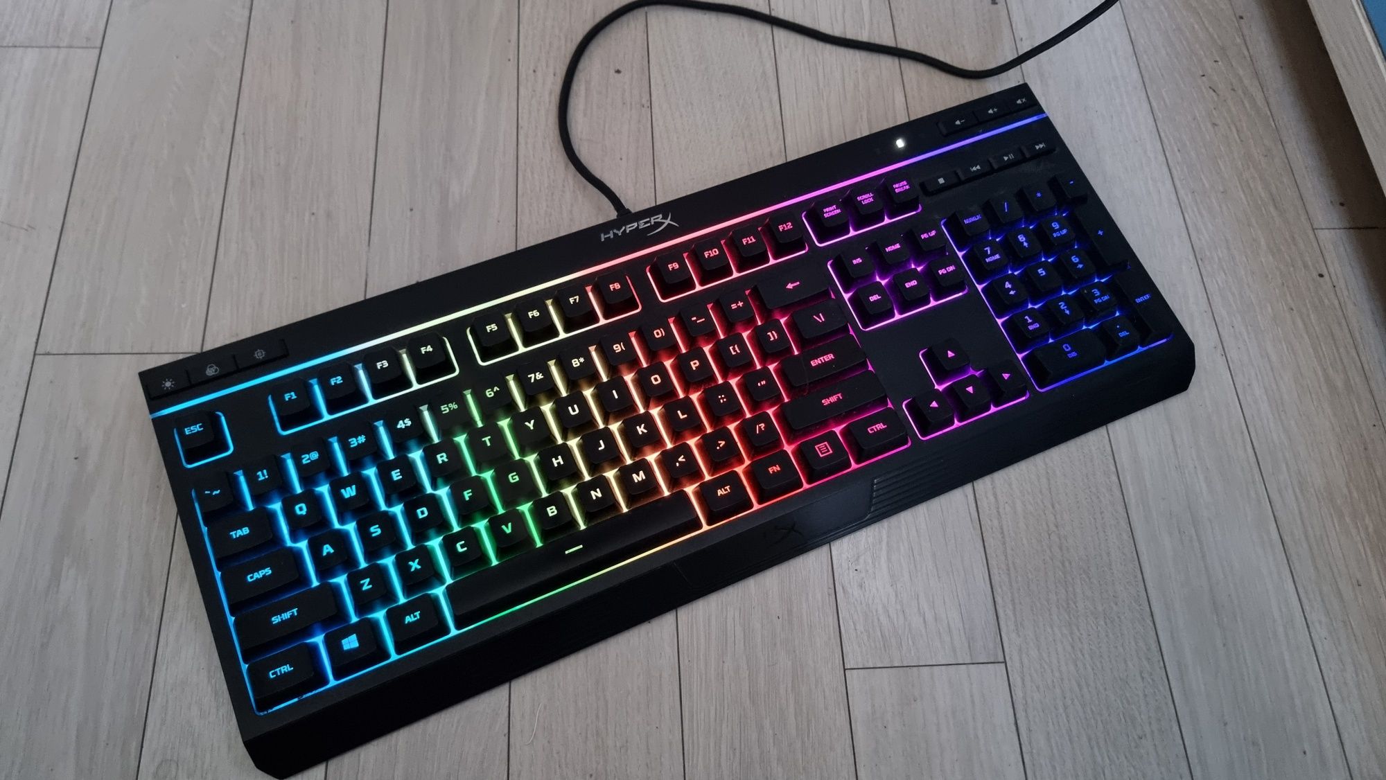 Геймърска RGB клавиатура за компютър Hyperx Alloy Core gaming, перифер