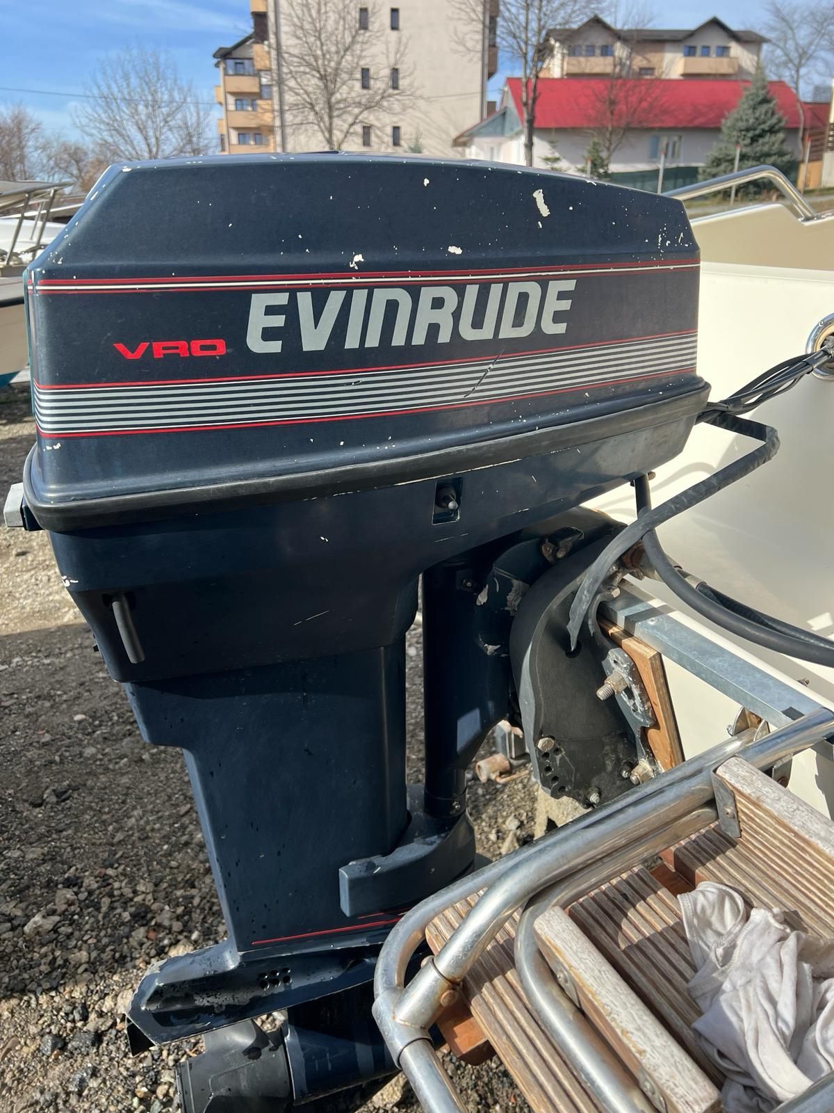 Motor EVINRUDE 40 cp /2 t -Trim electric/Pornire electrica