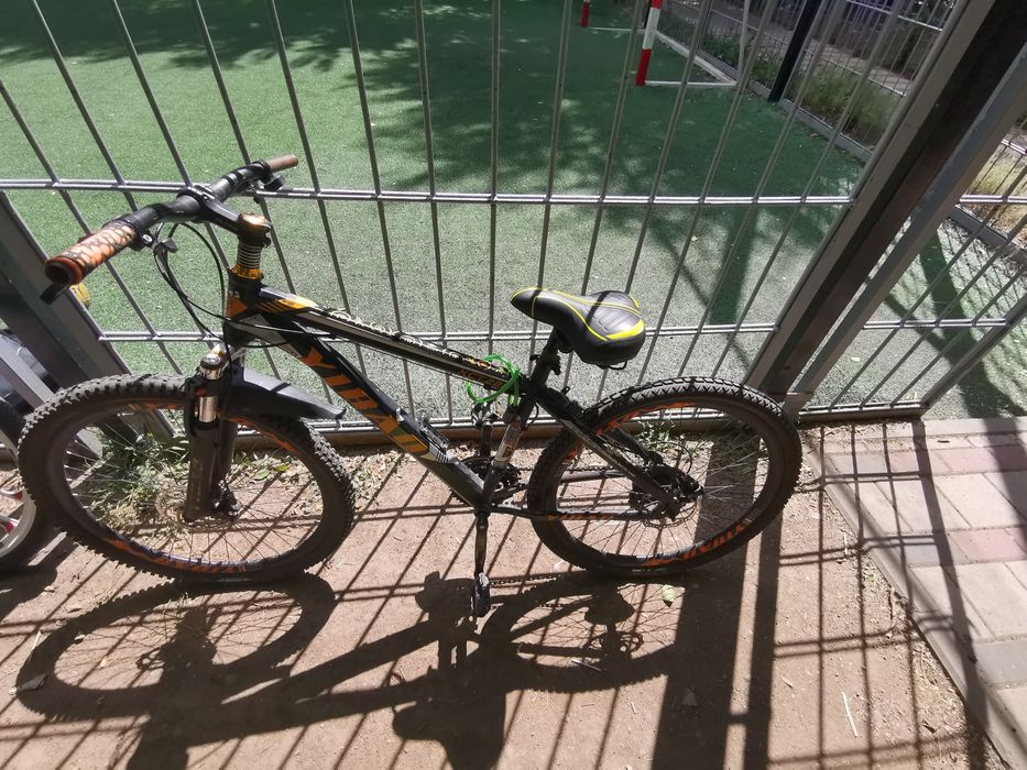 Продаю велик цена:20 000теньге