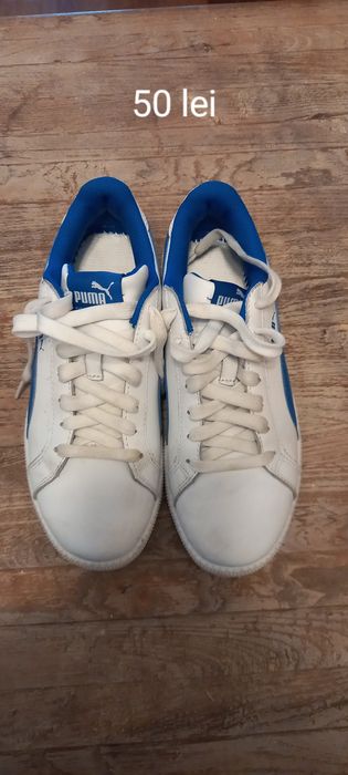 Vând adidasi purtati