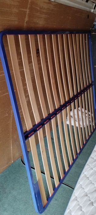 Продавам матрак НАНИ ,,Тирена,,и подматрачна рамка 160*200