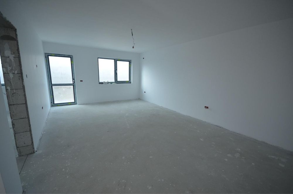 De vanzare casa tip Duplex 280 mp curte/P+1/5 camere/2 bai/145 mp util