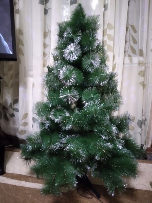 Елка новогодняя б/у