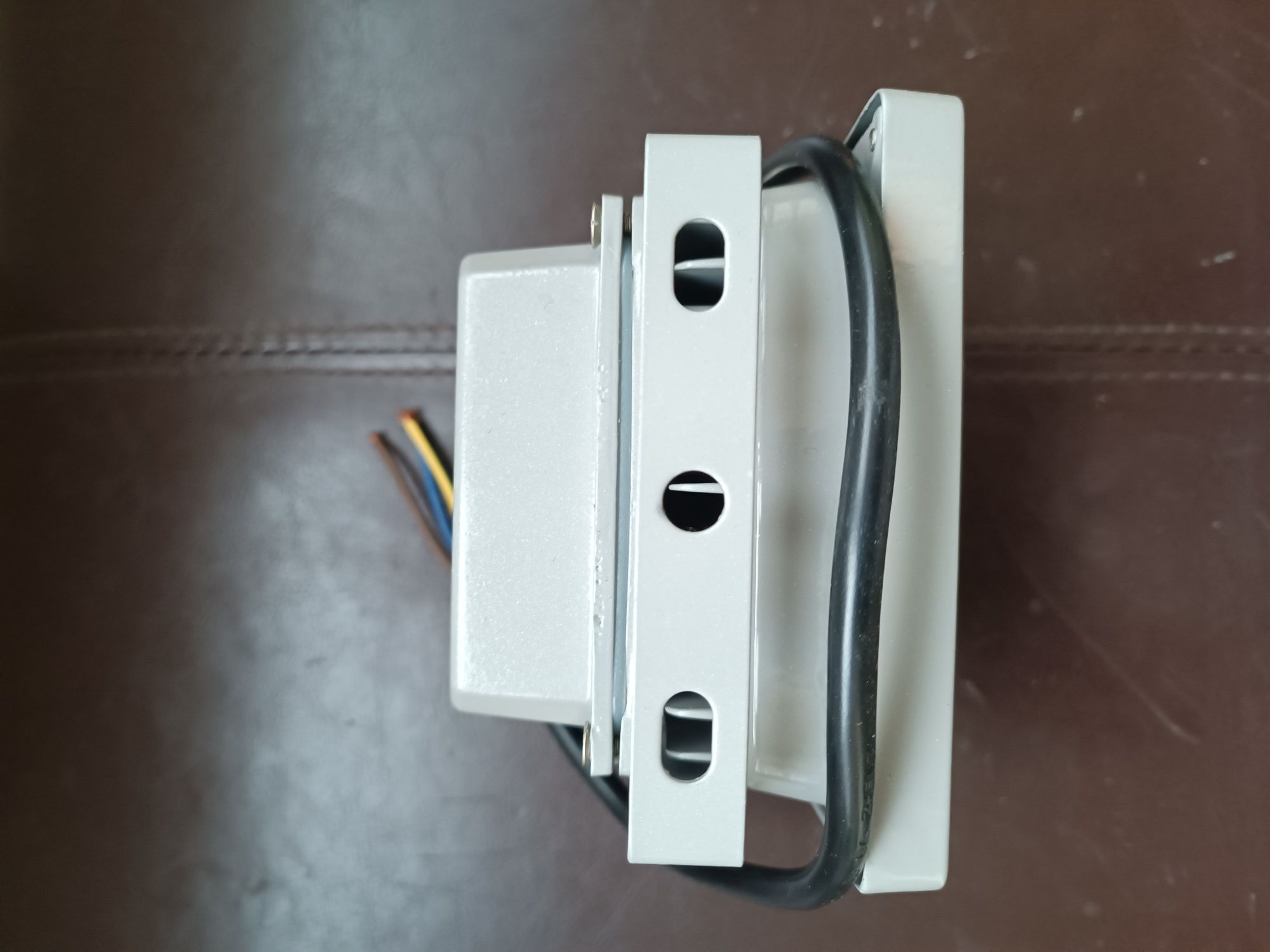 LED прожектор 10w