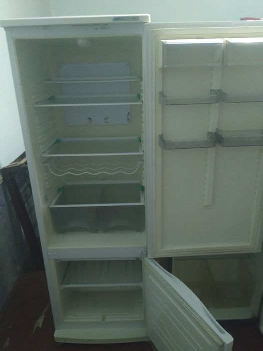 Холодильниклар сотилади