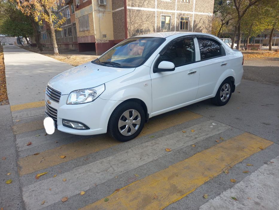 Нексия 3 машинаси сотилади