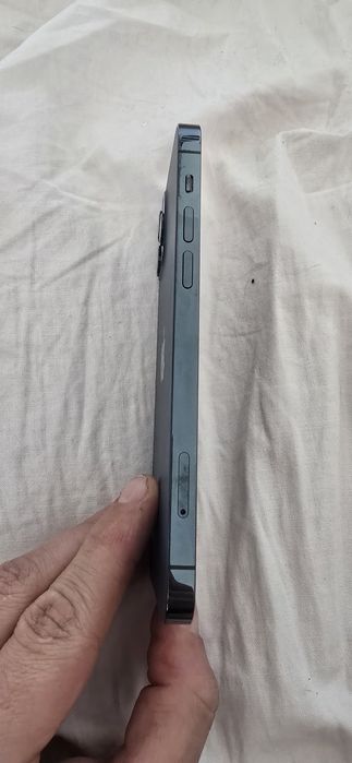 Iphone 12 pro deep blue