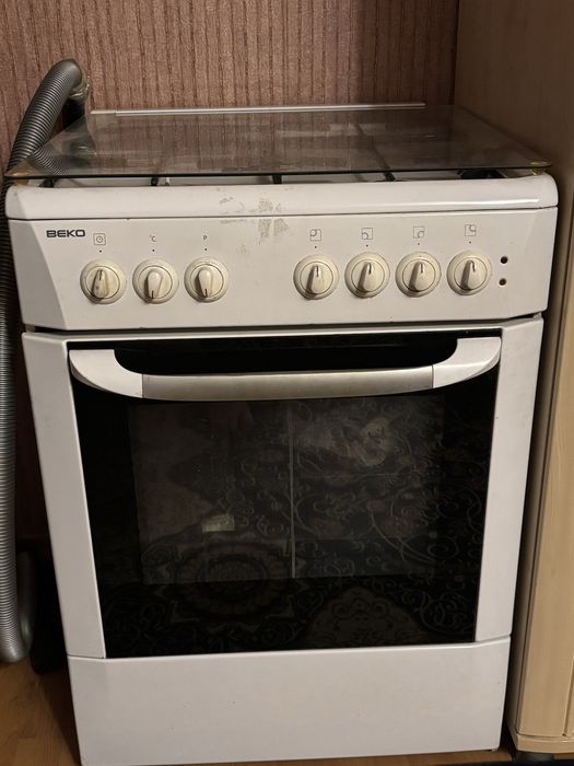 Продам газовую плиту Beko