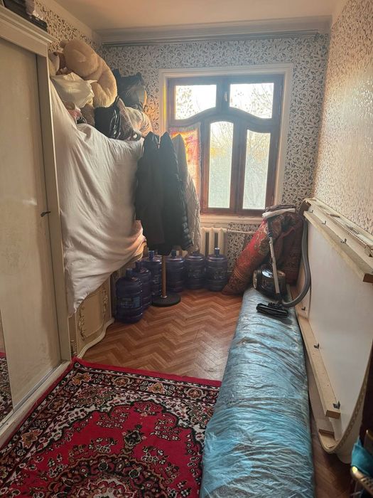 Яшнобо 4/4/4  75 КВ м ориентир кадышева бозори 66.000 срочно сотилади