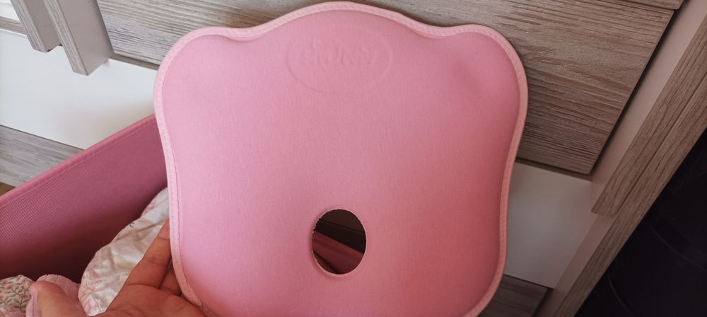 Ергономична бебешка възглавница