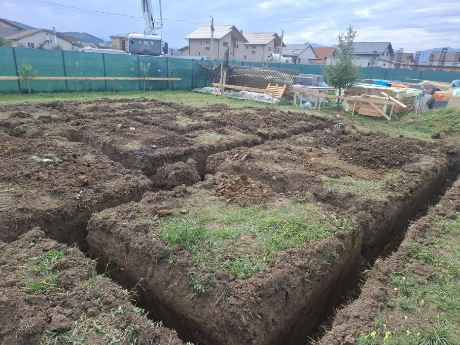 Închiriere miniexcavator, mini încarcator diverse săpaturi