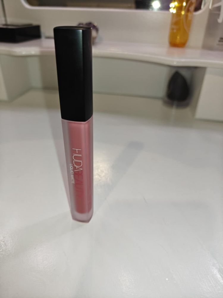 Гримове Huda, Fenty, Anastasia,Tarte, Too faced, Rare beauty