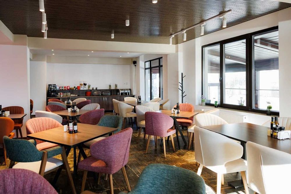 Spatiu comercial de inchiriat - restaurant cu terasa – DN1 Busteni