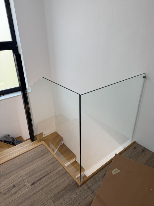 Cabine de dus, balustrada sticla