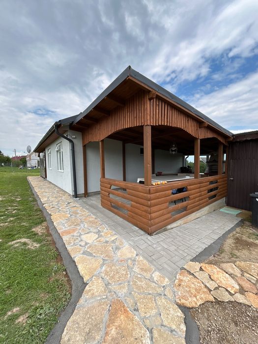 Cabană de închiriat
