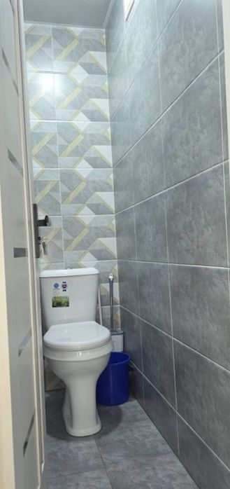 Срочно! Квартира на Яшнабад-Магнит 2/4/4 общ пл 53м ,балкон 2*6