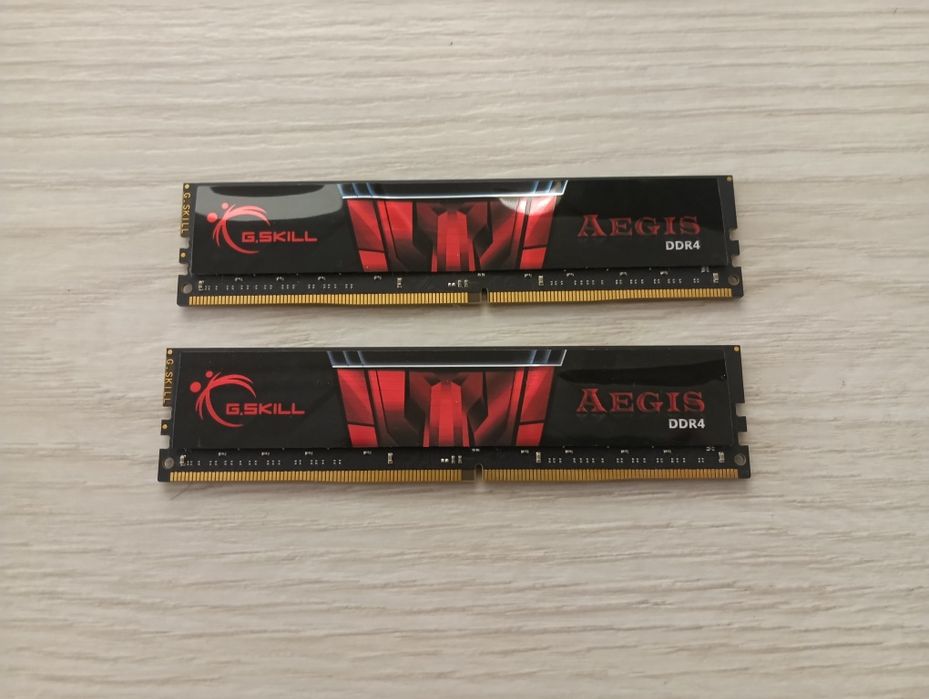 Модули ddr4 оперативной памяти на 16gb (8х2)